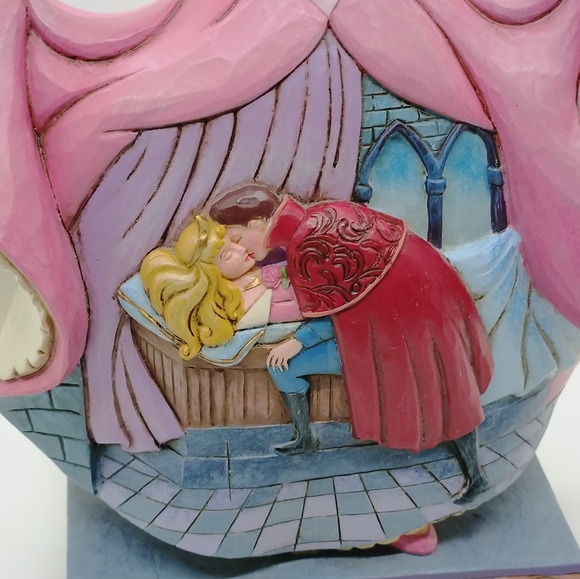 Sold   Jim Shore Disney Traditions Arora "True Love's Kiss" Figurine - Picture 4 of 13